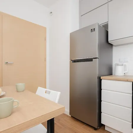 Sloneczny Z Parkingiem By Renters