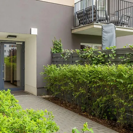 Sloneczny Z Parkingiem By Renters Apartment Warsaw