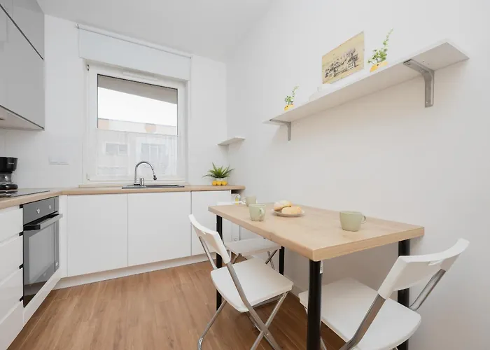 Sloneczny Z Parkingiem By Renters Apartment *