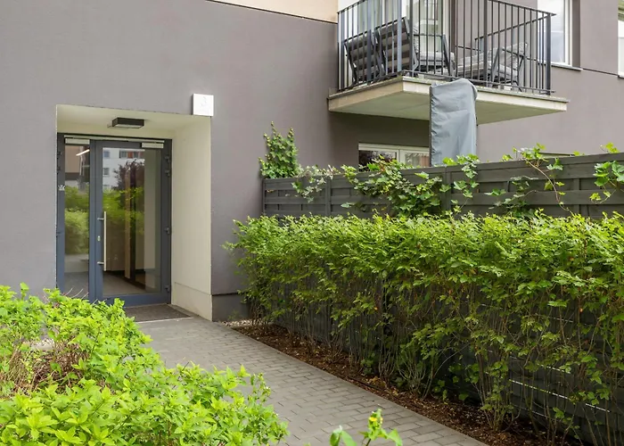 Sloneczny Z Parkingiem By Renters Apartment Warschau