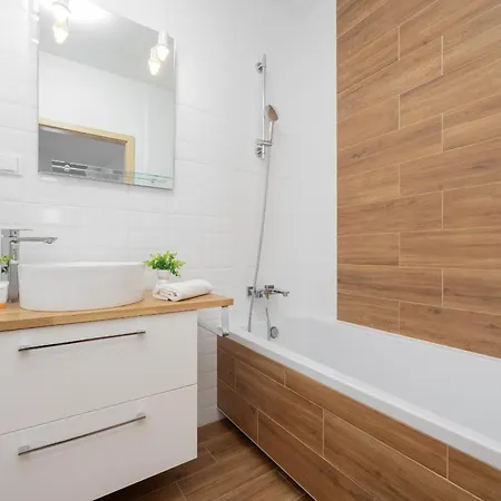 Apartmán Sloneczny Z Parkingiem By Renters Varšava